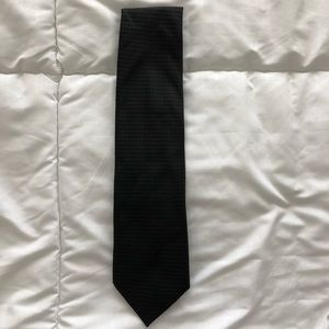 Kenneth Cole New York Hand Made 100% Silk Tie